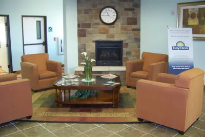 Photo 3 - Days Inn & Suites by Wyndham Columbus NE