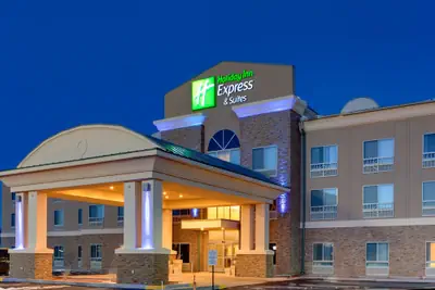 Photo 2 - Holiday Inn Express Hotel & Suites Grants - Milan by IHG