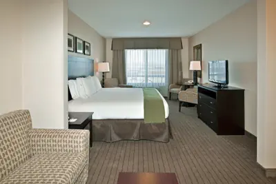 Photo 3 - Holiday Inn Express Hotel & Suites Grants - Milan by IHG