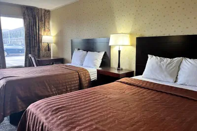 Photo 5 - Travelodge by Wyndham Seymour