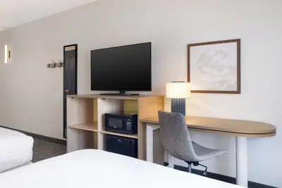 Photo 5 - Spark by Hilton California Lexington Park