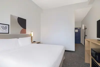 Photo 4 - Spark by Hilton California Lexington Park