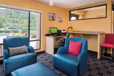 Photo 3 - TownePlace Suites by Marriott Huntington