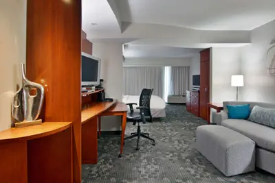 Photo 2 - Courtyard by Marriott Clarksville