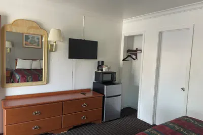 Photo 5 - Lark Motel