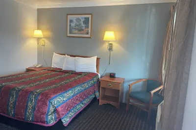 Photo 2 - Lark Motel