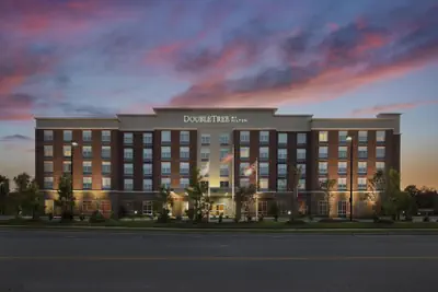 Photo 2 - DoubleTree by Hilton Raleigh - Cary