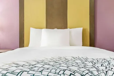 Photo 5 - La Quinta Inn & Suites by Wyndham Hillsboro