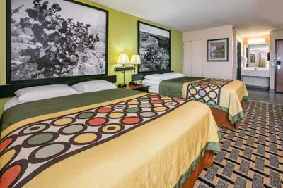 Photo 4 - Super 8 by Wyndham Farmers Branch/North Dallas