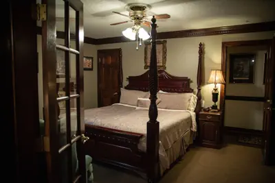 Photo 5 - Williamsburg Sampler B & B