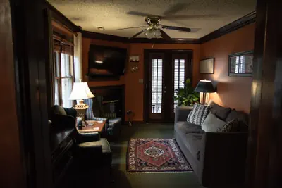 Photo 3 - Williamsburg Sampler B & B