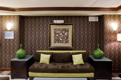 Photo 4 - Holiday Inn Express & Suites Woodland Hills by IHG