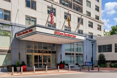 Photo 2 - Hilton Garden Inn Bethesda Downtown