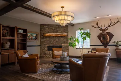 Photo 4 - Blue Elk Inn
