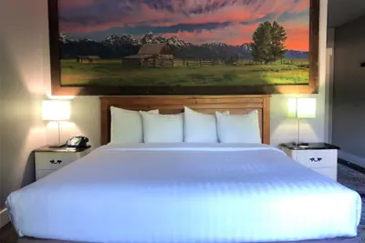 Photo 5 - Blue Elk Inn