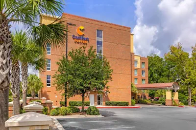 Photo 2 - Comfort Suites Charleston West Ashley