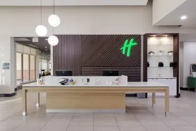 Photo 4 - Holiday Inn Hotel & Suites PHOENIX AIRPORT by IHG