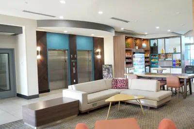 Photo 5 - Holiday Inn Hotel & Suites PHOENIX AIRPORT by IHG