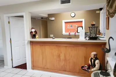 Photo 3 - Peach Tree Inn