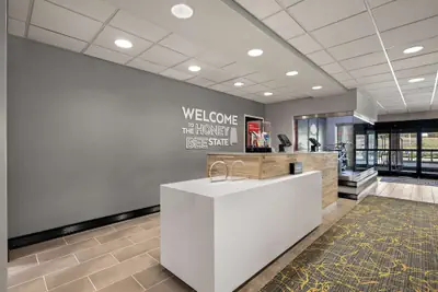 Photo 4 - Hampton Inn Birmingham Leeds