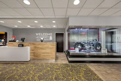 Photo 3 - Hampton Inn Birmingham Leeds