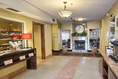 Photo 4 - Country Inn & Suites by Radisson, Dearborn, MI