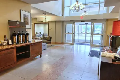 Photo 3 - Country Inn & Suites by Radisson, Dearborn, MI