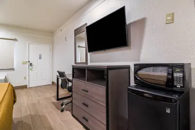 Photo 5 - Scottish Inn and Suites Extended Stay Baytown