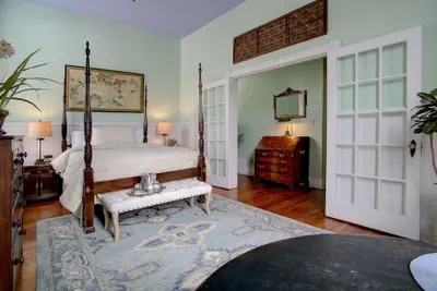 Photo 2 - Forsyth Park Inn