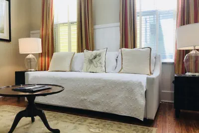 Photo 4 - Forsyth Park Inn