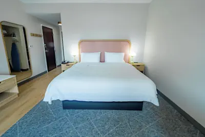 Photo 5 - Hampton Inn & Suites Mission