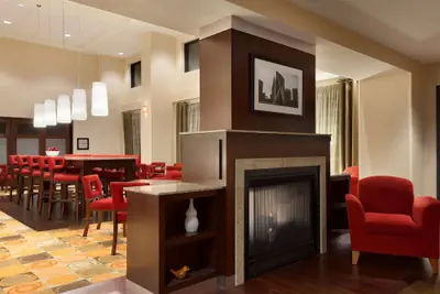 Photo 3 - Hampton Inn & Suites Hartford/East Hartford