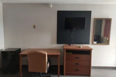Photo 5 - Executive Inn Hebbronville