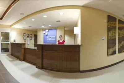 Photo 3 - Holiday Inn Express Hotel & Suites LAMAR by IHG