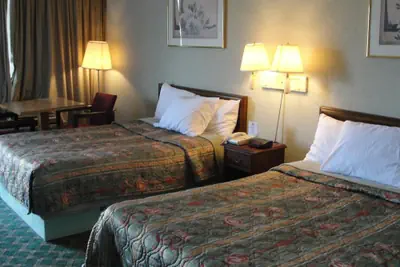 Photo 3 - Budget Inn Alcoa