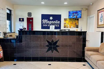 Photo 4 - Magnolia Inn And Suites