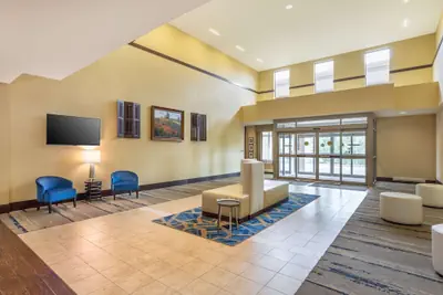 Photo 4 - Best Western Plus University Park Inn & Suites