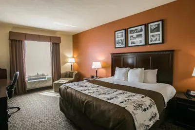 Photo 2 - Sleep Inn & Suites Highway 290/NW Freeway