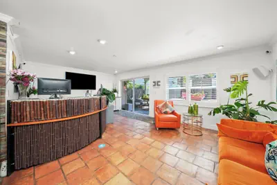 Photo 3 - Hollywood Beach Suites