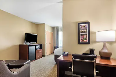 Photo 5 - Comfort Suites Gulfport Central