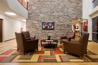 Photo 3 - Red Roof Inn & Suites Beaumont