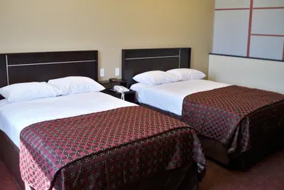 Photo 4 - Red Roof Inn & Suites Beaumont