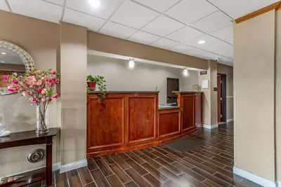 Photo 3 - Comfort Inn & Suites Carbondale University Area