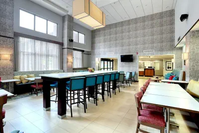 Photo 3 - Hampton Inn & Suites Parsippany/North
