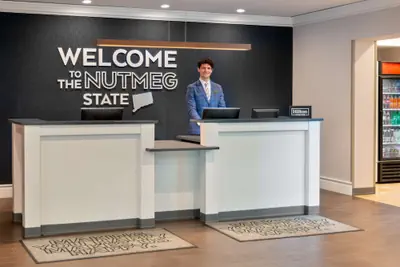 Photo 5 - Hampton Inn & Suites Hartford/Farmington