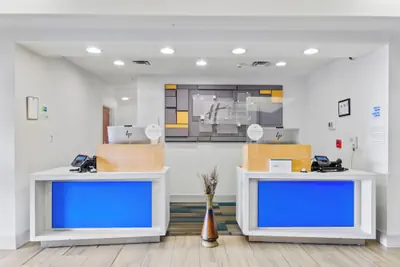 Photo 3 - Holiday Inn Express Hotel & Suites Mount Airy by IHG