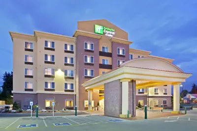 Photo 2 - Holiday Inn Express & Suites Seattle North - Lynnwood by IHG