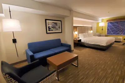 Photo 4 - Holiday Inn Express & Suites Seattle North - Lynnwood by IHG