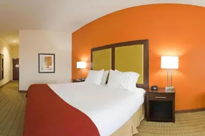 Photo 3 - Holiday Inn Express Hotel & Suites FLORENCE NORTHEAST by IHG