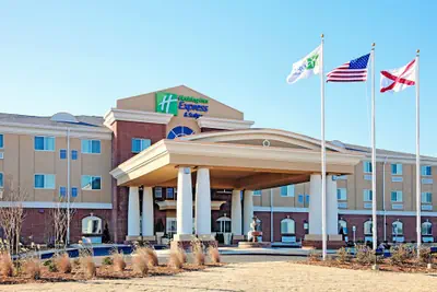 Photo 2 - Holiday Inn Express Hotel & Suites FLORENCE NORTHEAST by IHG